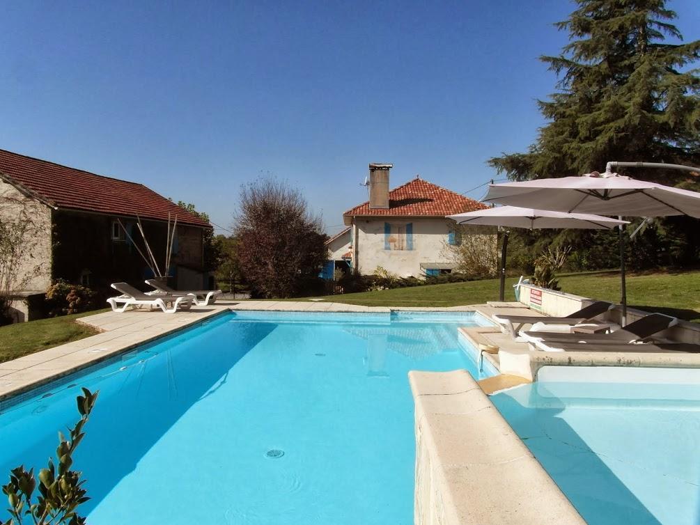 Chambres D'Hotes Domaine De Compostelle Casteide-Candau Экстерьер фото