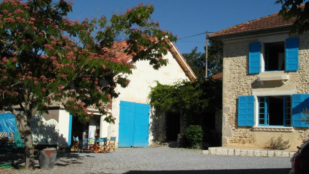 Chambres D'Hotes Domaine De Compostelle Casteide-Candau Экстерьер фото